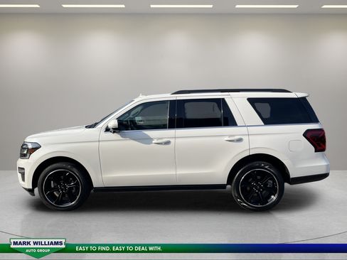 Used 2024 Ford Expedition Limited AWD/4WD image 4