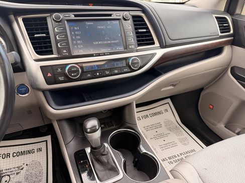 Used 2016 Toyota Highlander Limited Platinum image 39