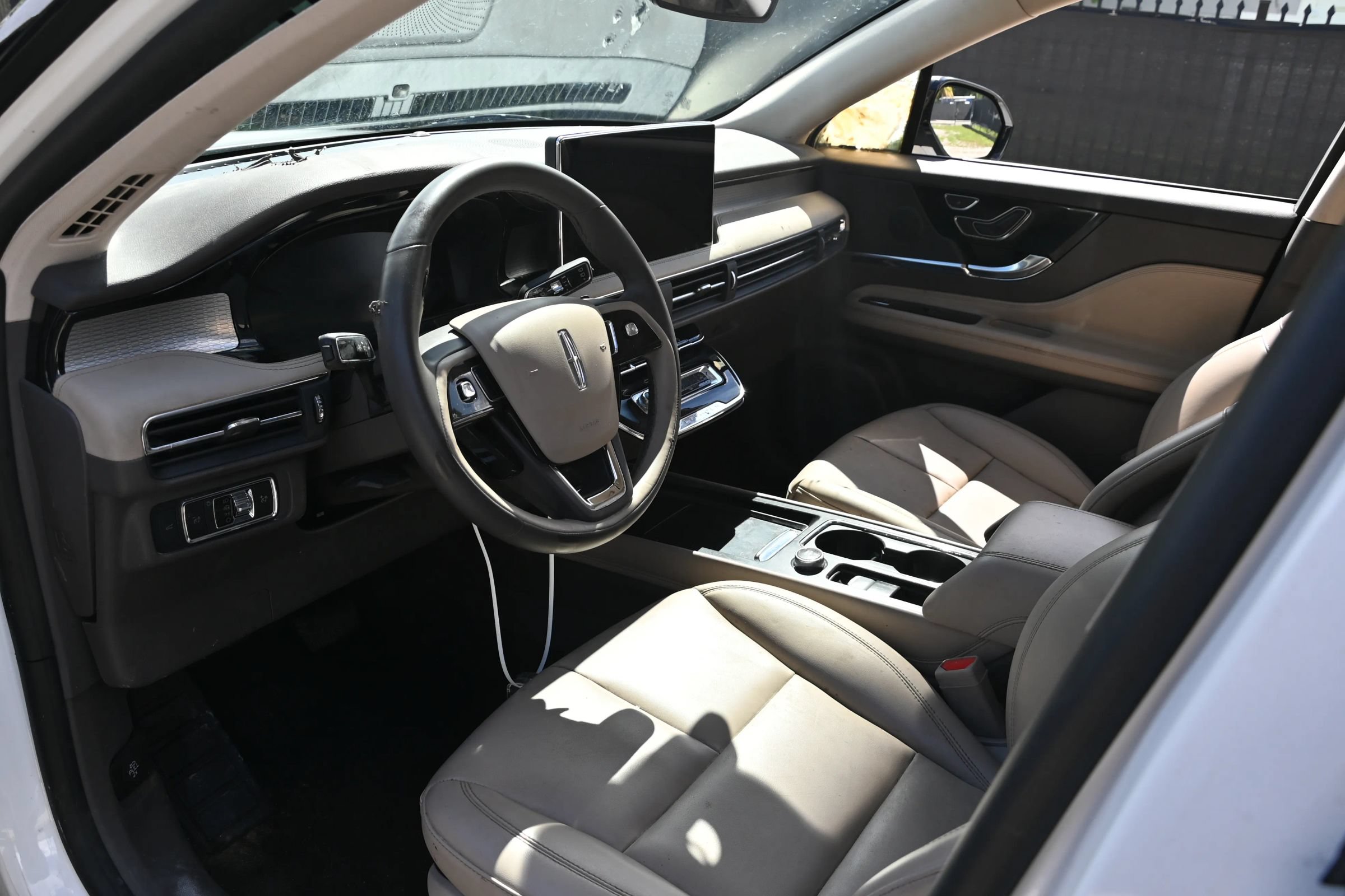 Used 2023 Lincoln Corsair FWD image 11