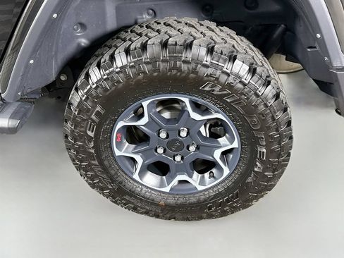 Used 2023 Jeep Wrangler Unlimited Rubicon w/ LED Lighting Group AWD/4WD image 33