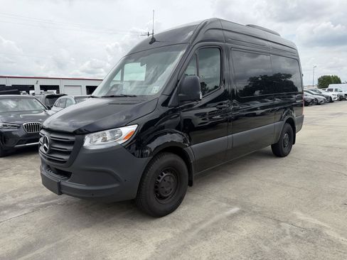 Certified 2025 Mercedes-Benz Sprinter 2500 image 3