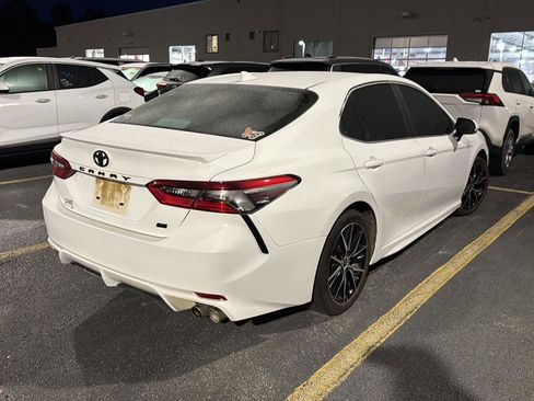 Used 2023 Toyota Camry SE w/ Convenience Package image 5