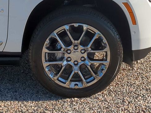 New 2026 GMC Yukon Denali w/ Sun & Power Step Package image 10