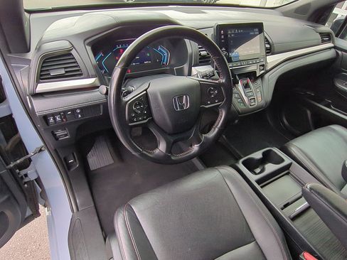 Used 2023 Honda Odyssey Sport image 16