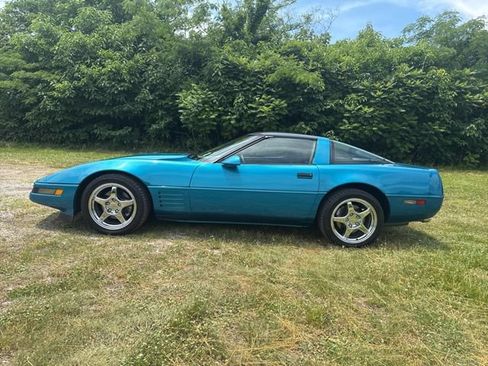 Used 1992 Chevrolet Corvette Coupe RWD image 5