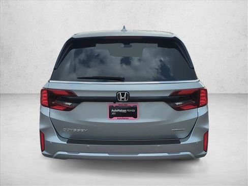 New 2026 Honda Odyssey Touring image 5