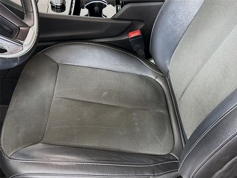 Used 2022 Jeep Grand Cherokee Altitude AWD/4WD image 12