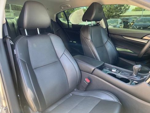 Used 2021 Nissan Maxima 3.5 SV w/ Floor Mat Group FWD image 10