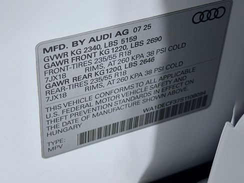 Certified 2025 Audi Q3 2.0T Premium w/ Convenience Package AWD/4WD image 31