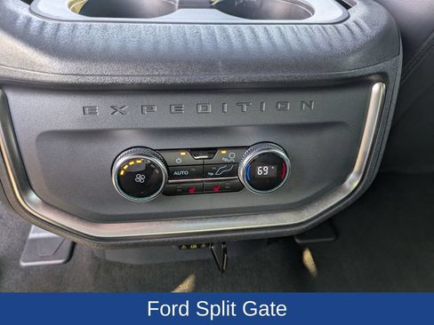 Certified 2025 Ford Expedition Max Platinum w/ Stealth Performance Package AWD/4WD image 18