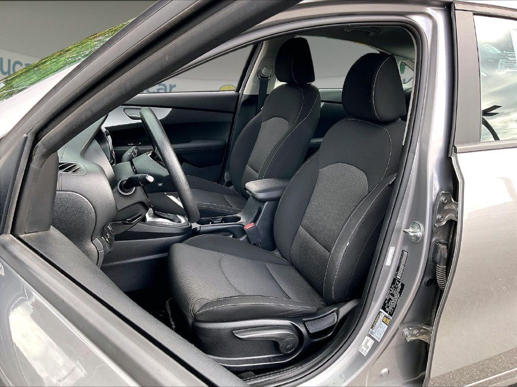Certified 2023 Kia Forte LXS w/ LXS Technology Package FWD image 9