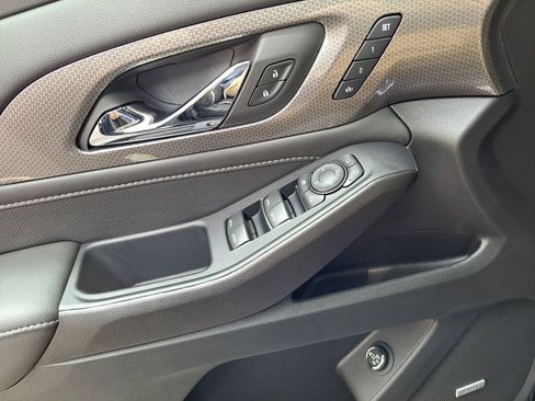 Certified 2023 Chevrolet Traverse Premier image 24