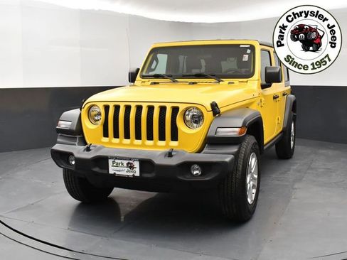 Used 2019 Jeep Wrangler Unlimited Sport S AWD/4WD image 2