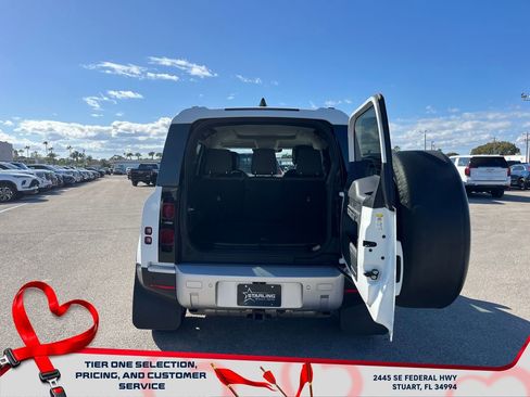 Used 2020 Land Rover Defender 110 HSE image 16