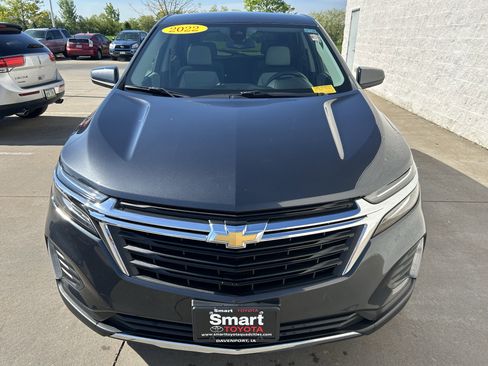 Used 2022 Chevrolet Equinox LT w/ Driver Convenience Package AWD/4WD image 2