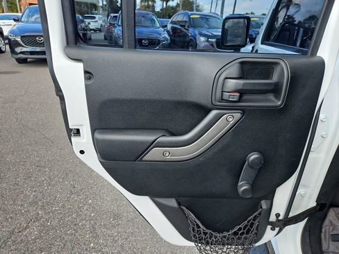 Used 2018 Jeep Wrangler Unlimited Sport w/ Connectivity Group image 13