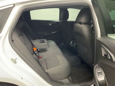 Certified 2018 Chevrolet Malibu LT FWD image 27