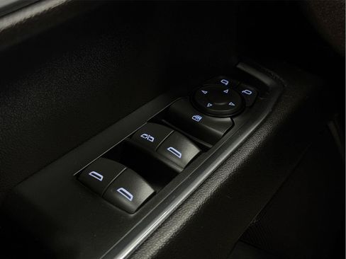 Used 2024 Chevrolet Silverado 1500 LT AWD/4WD image 33