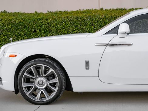 Used 2020 Rolls-Royce Wraith image 21