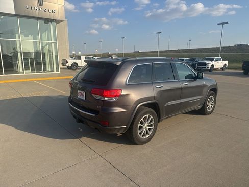 Used 2015 Jeep Grand Cherokee Overland w/ Advanced Technology Group image 6