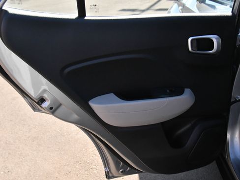 Used 2023 Hyundai Venue SEL w/ Cargo Package image 32