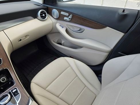 Used 2021 Mercedes-Benz C 300 4MATIC Sedan image 39