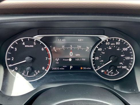 Used 2023 Nissan Rogue SL w/ SL Premium Package image 10