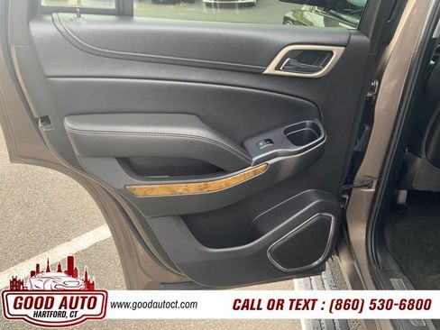 Used 2016 GMC Yukon Denali w/ Open Road Package AWD/4WD image 8