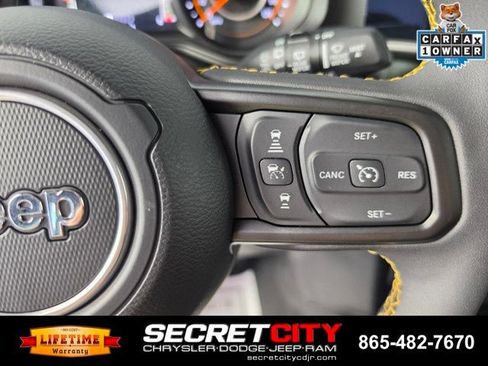 Used 2024 Jeep Wrangler Unlimited Sport AWD/4WD image 17