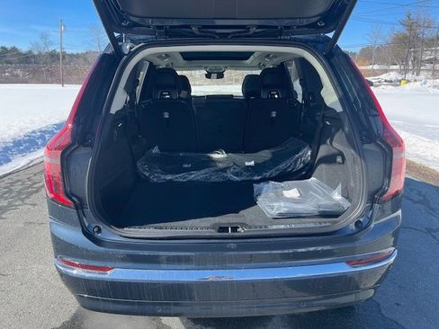New 2026 Volvo XC90 B6 Plus w/ Protection Package image 8