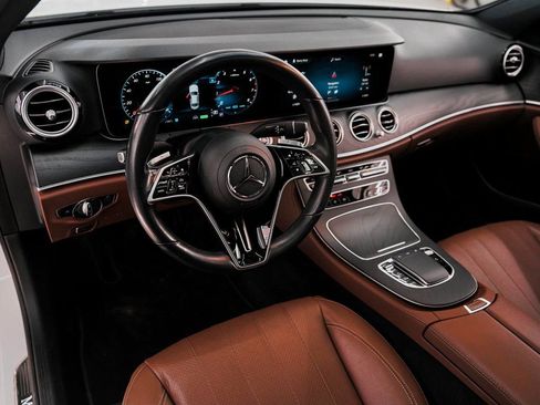 Used 2022 Mercedes-Benz E 450 4MATIC Sedan w/ Driver Assistance Package image 16