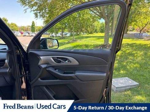 Used 2023 Chevrolet Traverse LT AWD/4WD image 21
