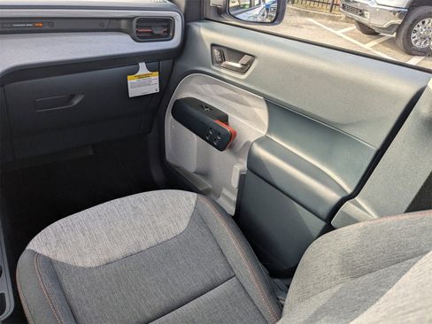 Used 2023 Ford Maverick XLT image 17