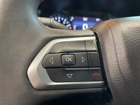 Used 2025 Jeep Compass Trailhawk image 20