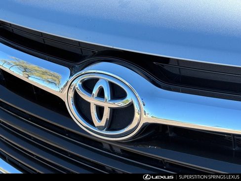 Used 2015 Toyota Highlander XLE image 31