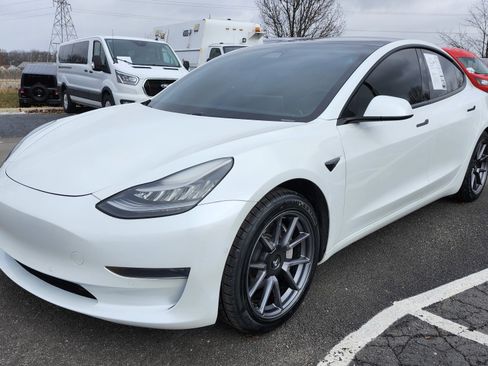 Used 2021 Tesla Model 3 Standard Range Plus image 13