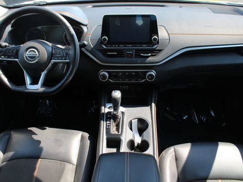 Used 2020 Nissan Altima 2.0 SR FWD image 17
