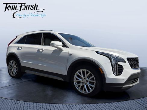 Used 2021 Cadillac XT4 Premium Luxury w/ Cold Weather Package FWD image 1