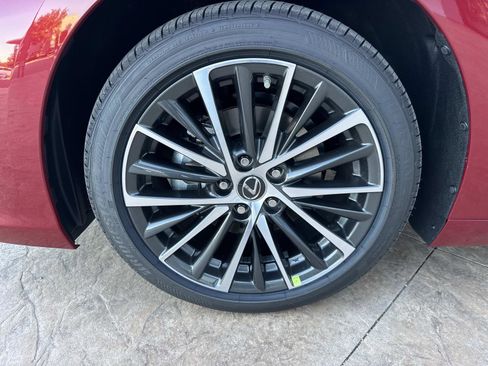 New 2025 Lexus ES 350 w/ Premium Package image 10