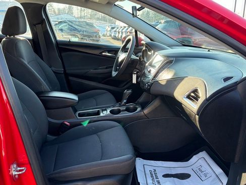 Used 2019 Chevrolet Cruze LS w/ LS Convenience Package image 27