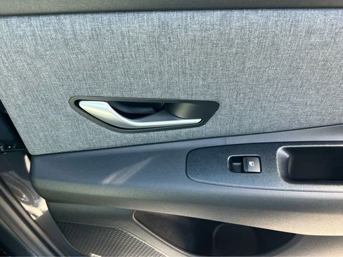 New 2026 Hyundai Elantra Limited FWD image 21