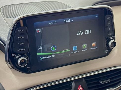 Used 2020 Hyundai Santa Fe Limited FWD image 21