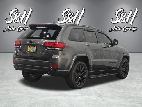 Used 2019 Jeep Grand Cherokee Altitude image 19
