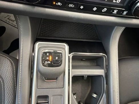 Used 2025 Nissan Pathfinder SV AWD/4WD image 27