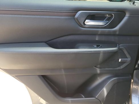 New 2026 Nissan Armada SL w/ Captain's Chari Seat Package AWD/4WD image 14