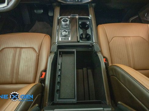 Used 2024 Ford Expedition Max King Ranch AWD/4WD image 34