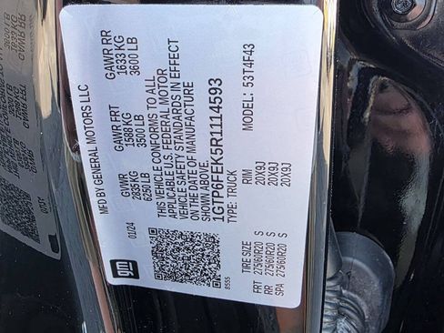Used 2024 GMC Canyon Denali AWD/4WD image 39