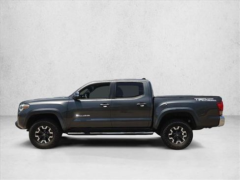 Used 2017 Toyota Tacoma TRD Off-Road w/ Tow Package RWD image 9