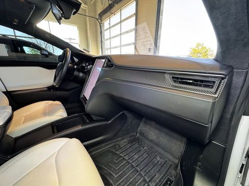 Used 2021 Tesla Model S Performance image 43