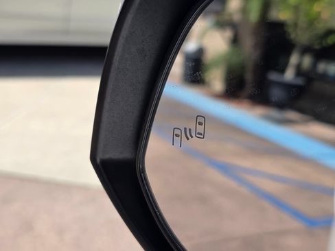 Used 2023 Toyota RAV4 LE AWD/4WD image 29